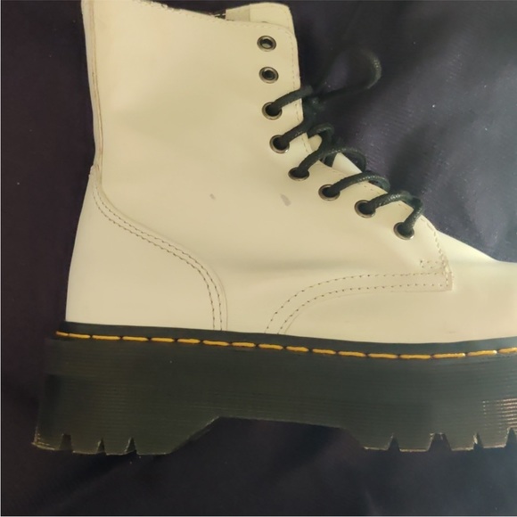 Dr Martens Air Wair Boots NWOT Size 8 Platform Bex - Picture 8 of 9